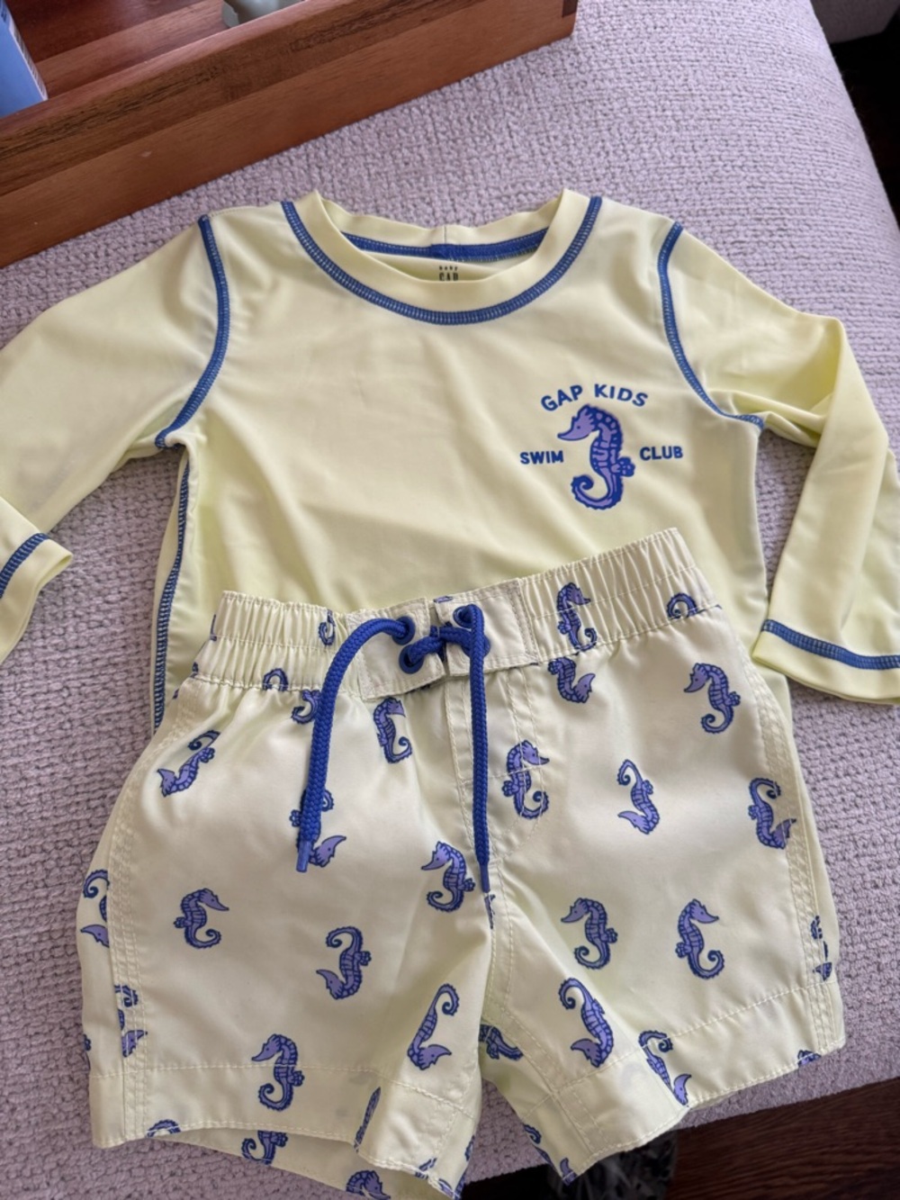 GAP Kids neon Yellow and Blue Seahorse Swim Set - Picture 2 of 7